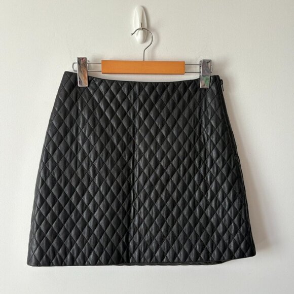 Aritzia Sunday Best Flynn Quilted Faux Leather Mini Skirt Black Size 4 - Picture 5 of 10